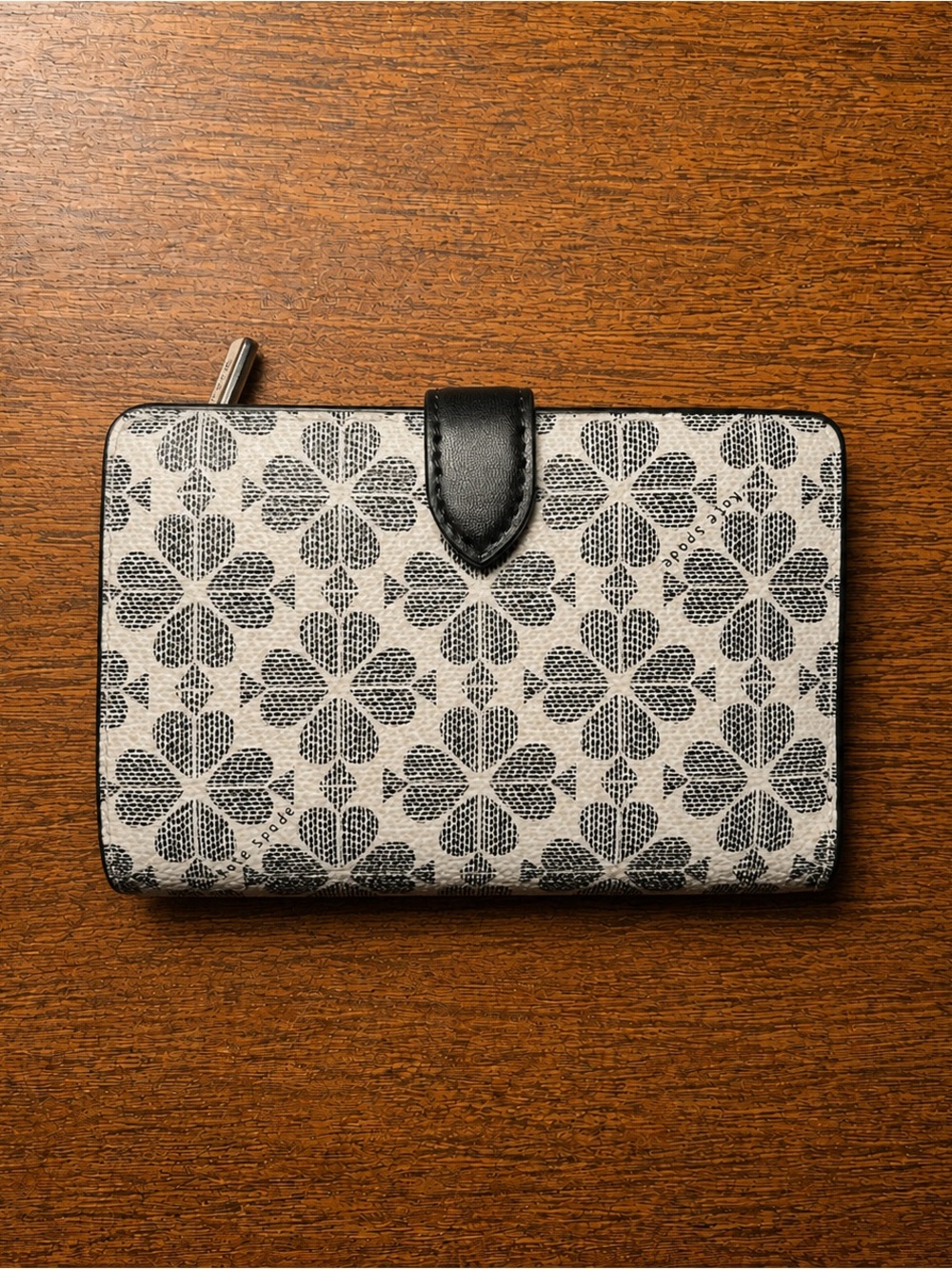 kate spade Black & White Floral Card Wallet Case - Picture 2 of 7